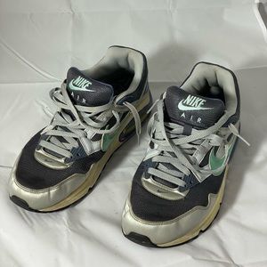 Nike | Air Max Skyline sneakers 11